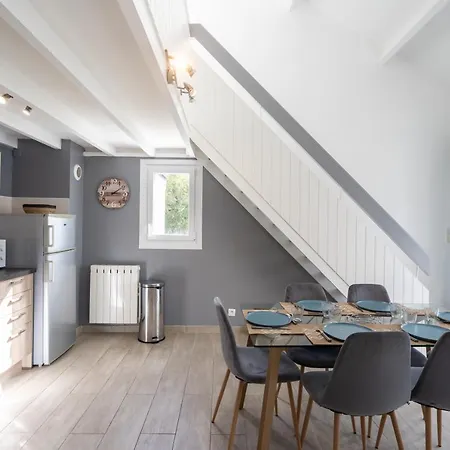 Ty Treustel Apartamento Combrit